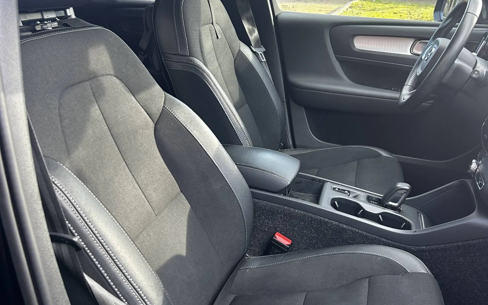 VolvoXC40-3.jpg