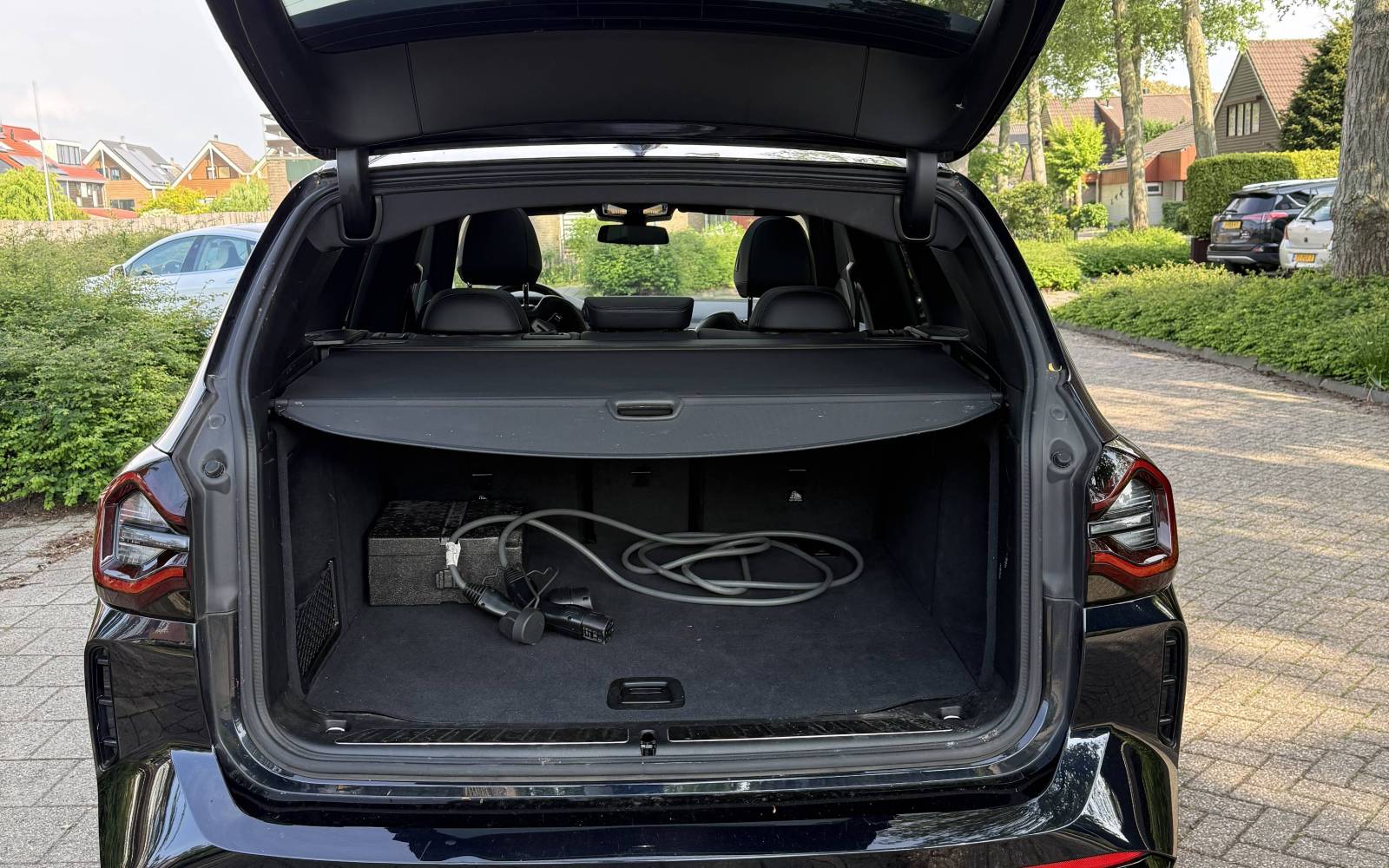 BMW iX3 T-084-KS9.jpg