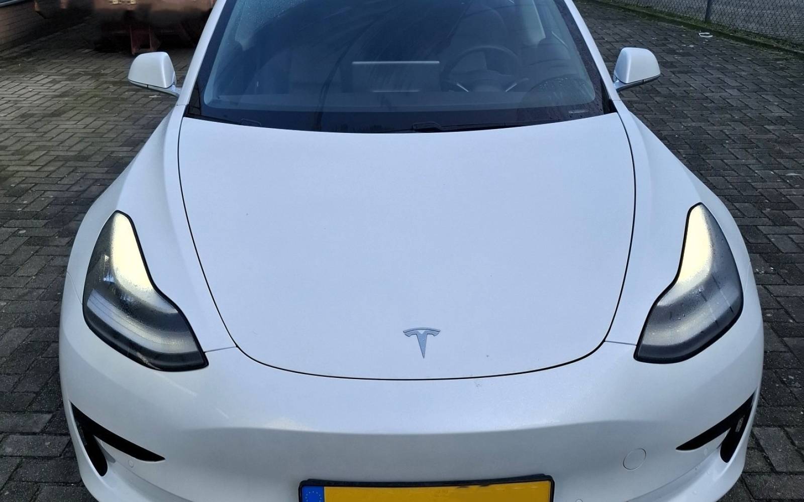 Auto voorzijde 1.jpg