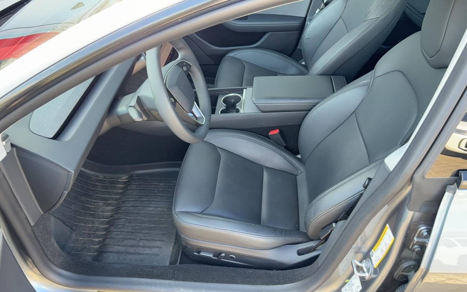 tesla interieur.jpg