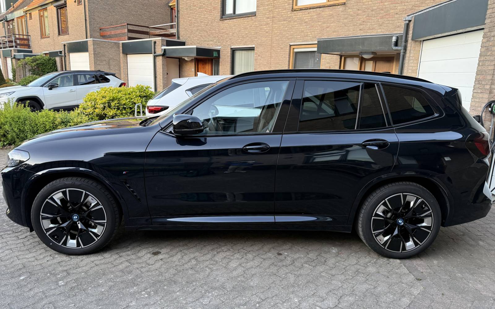 BMW iX3 T-084-KS.jpg