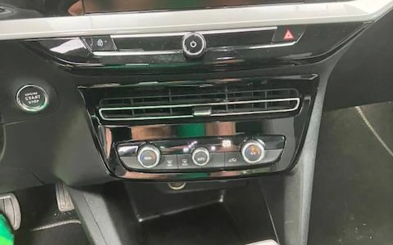 auto 4_0.jpeg