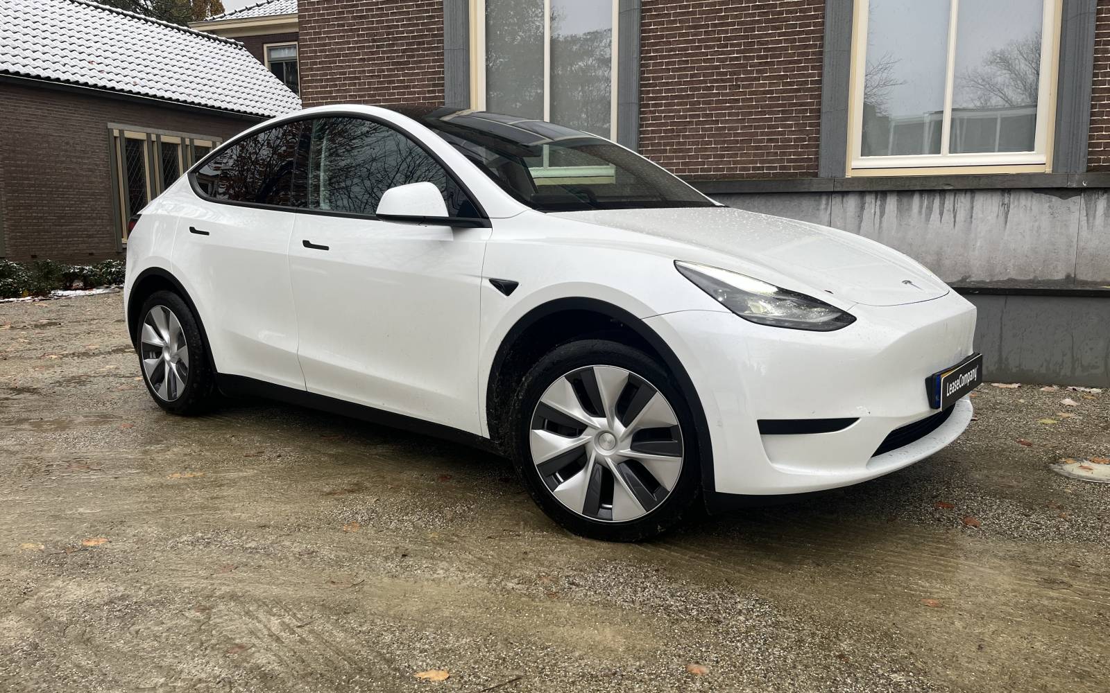 Tesla 2.jpeg