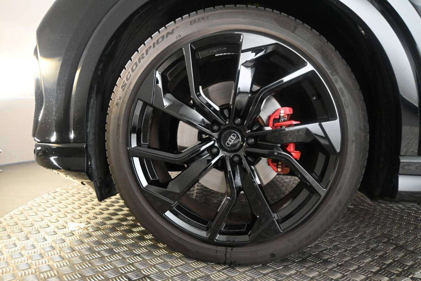 Q4 tron 5