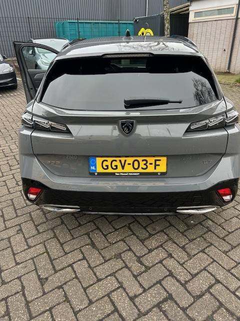 Peugeot 308 SW_4.jpg