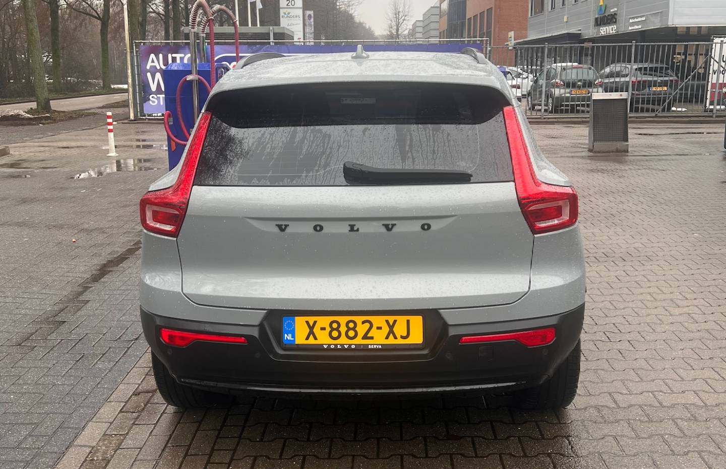 VolvoXC40-4.png