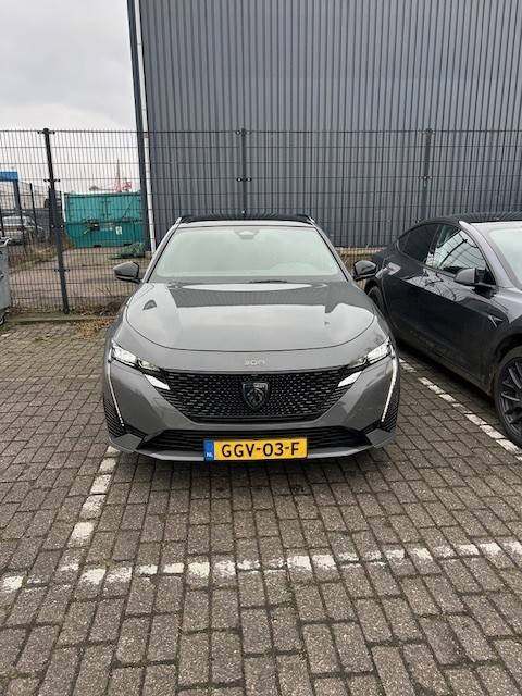 Peugeot 308 SW_1.jpg