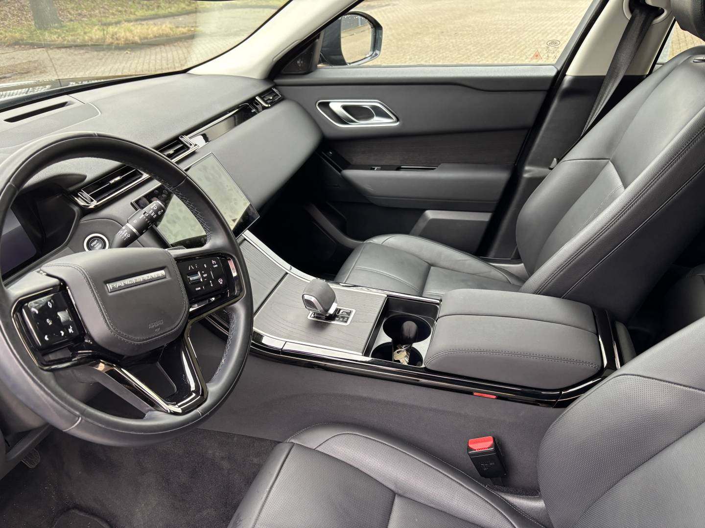 Velar7.jpg