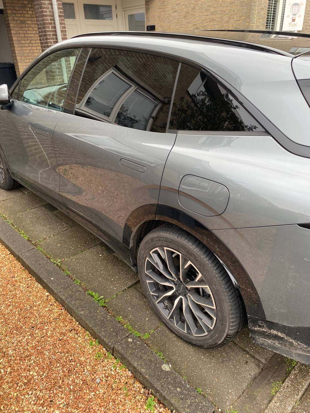 Zeekr 7X TechGrey RWD5.jpg