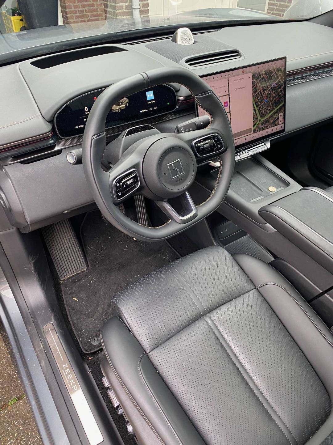 Zeekr 7X TechGrey RWD6.jpg