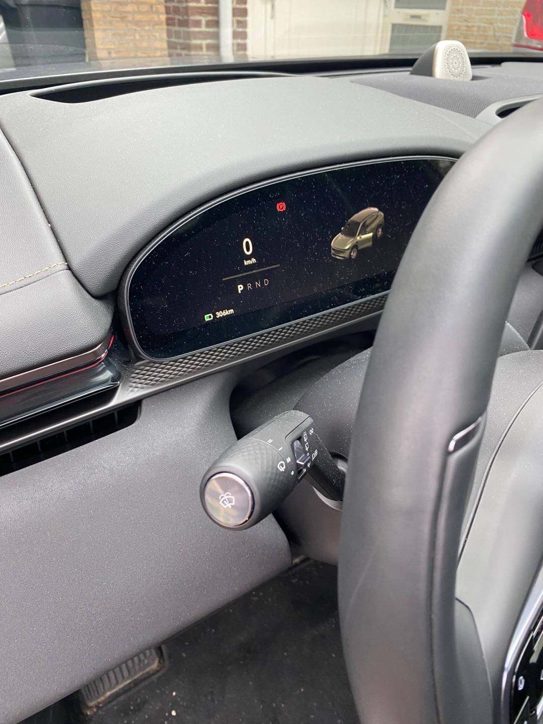 Zeekr 7X TechGrey RWD8.jpg