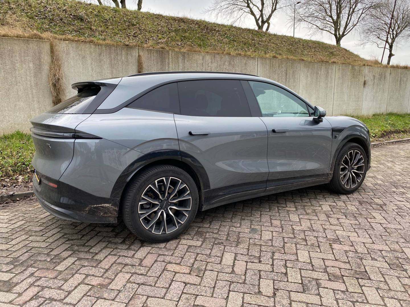 Zeekr 7X TechGrey RWD10.jpg