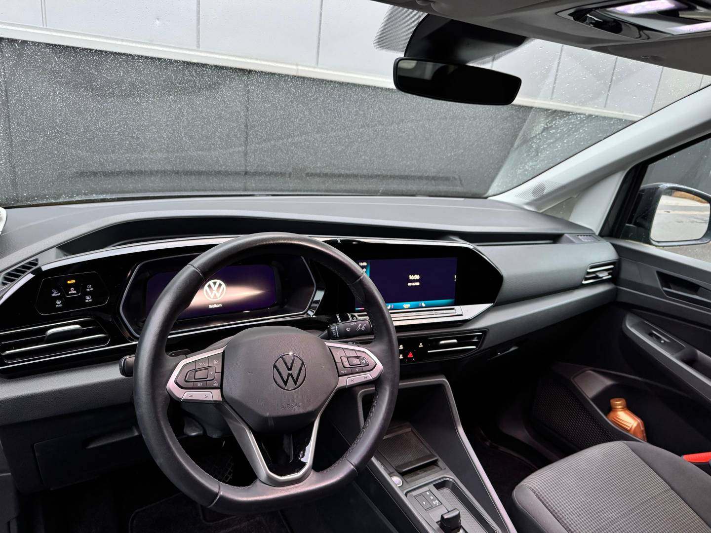 Volkswagen Caddy 5.jpg