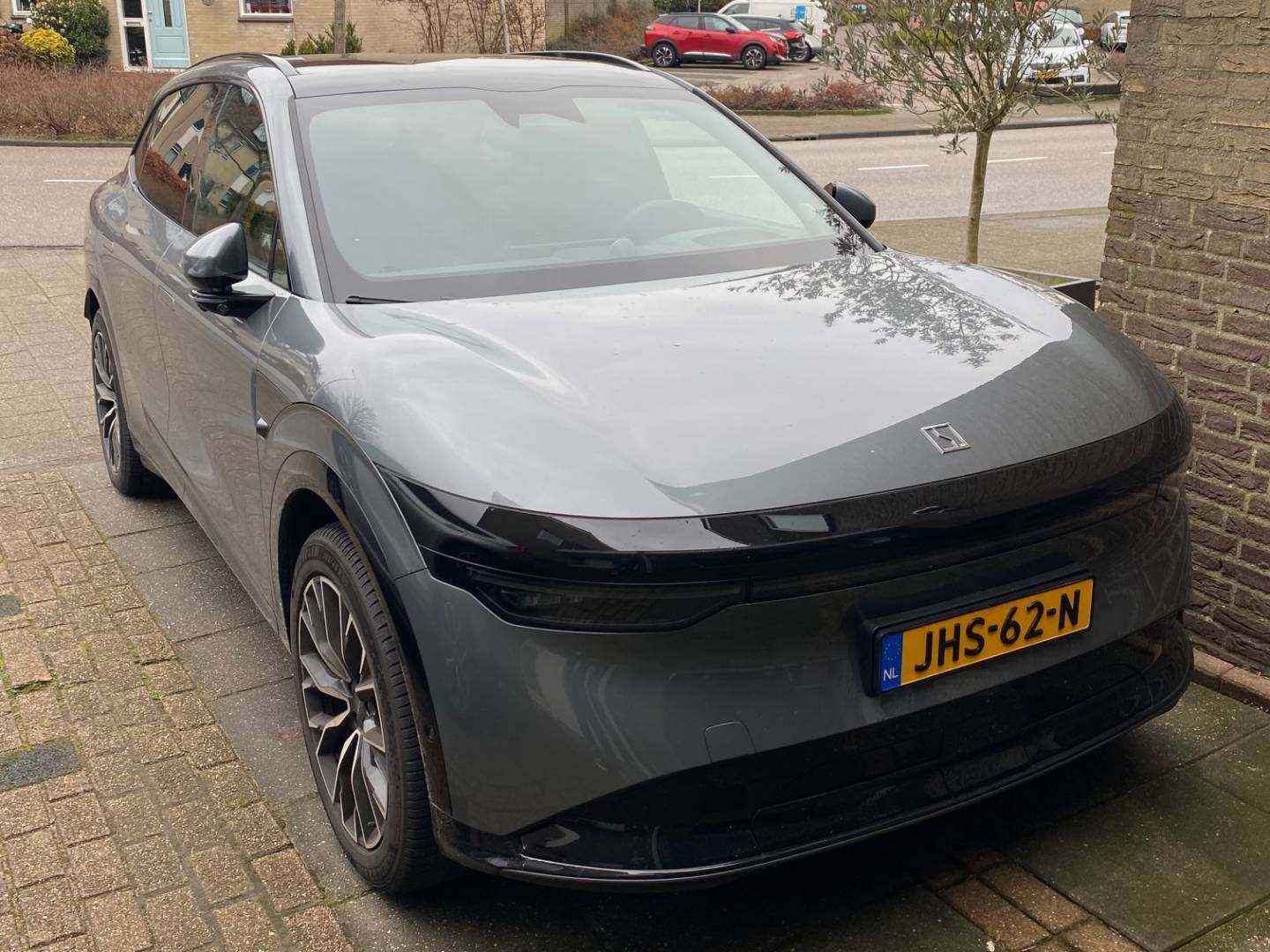 Zeekr 7X TechGrey RWD2.jpg