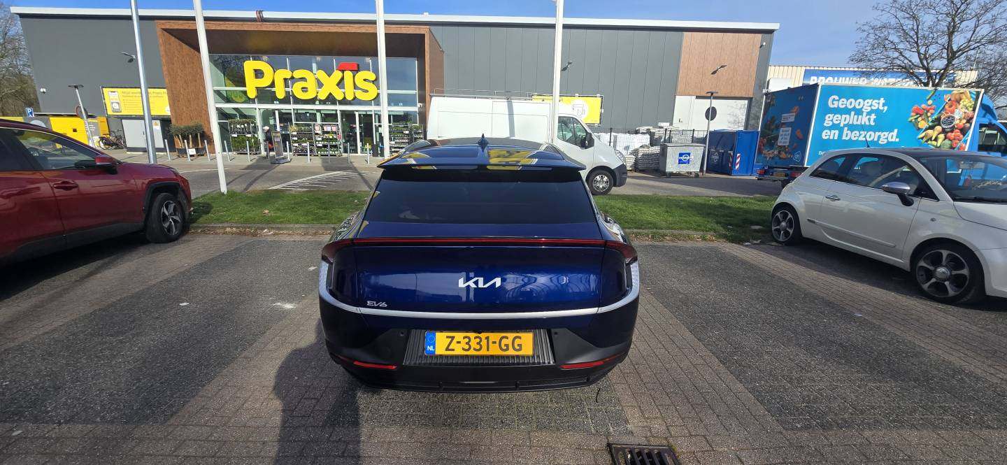 KiaEV6_4.jpg