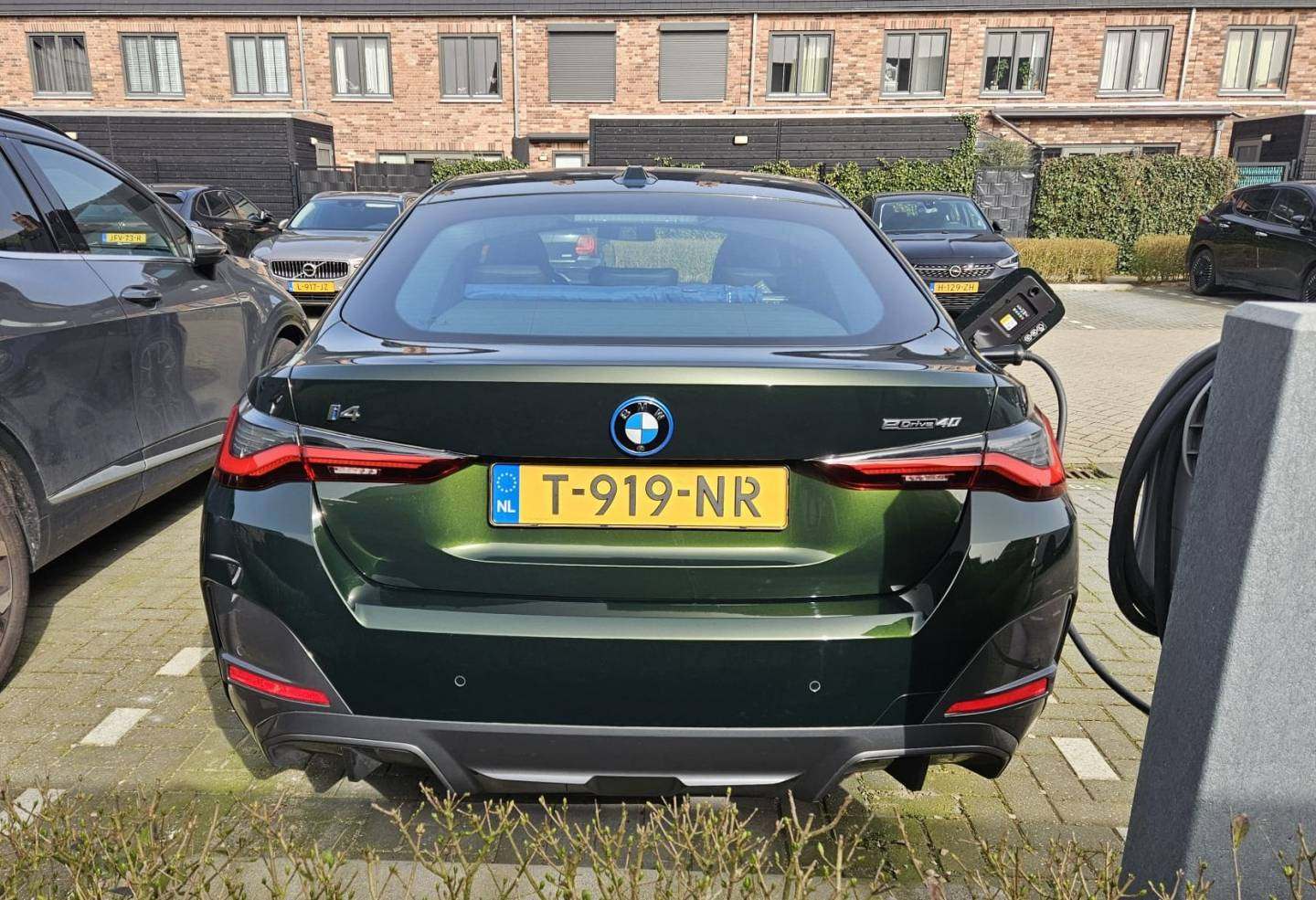 bmwi4-5.jpg