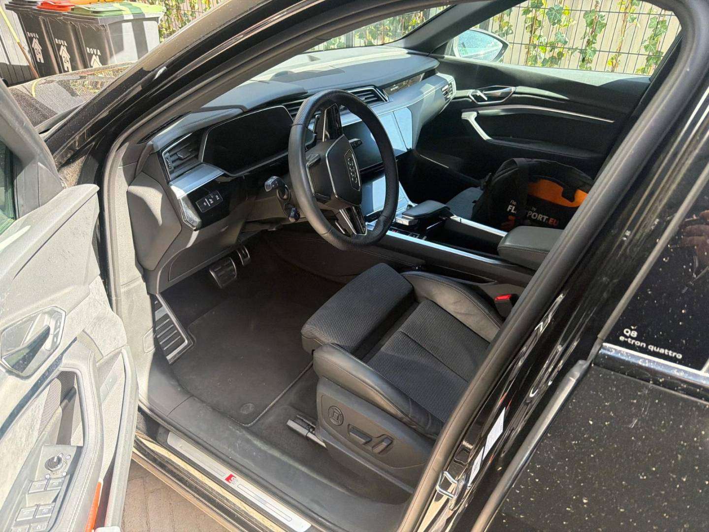 Audi Q8 e-tron_3.jpg