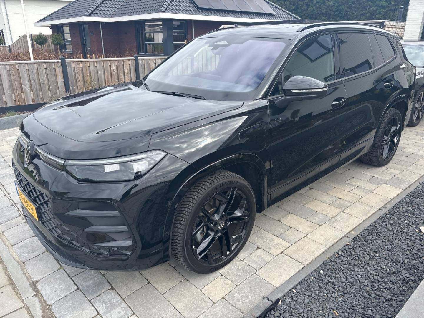 Volkswagen Tayron_1.jpg