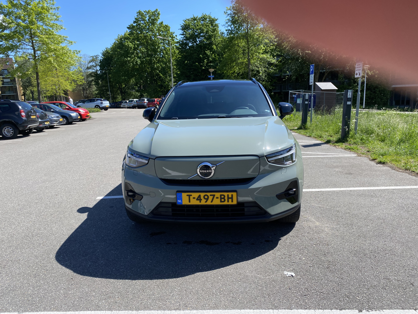 VOLVO XC40 RECHARGE_2.png