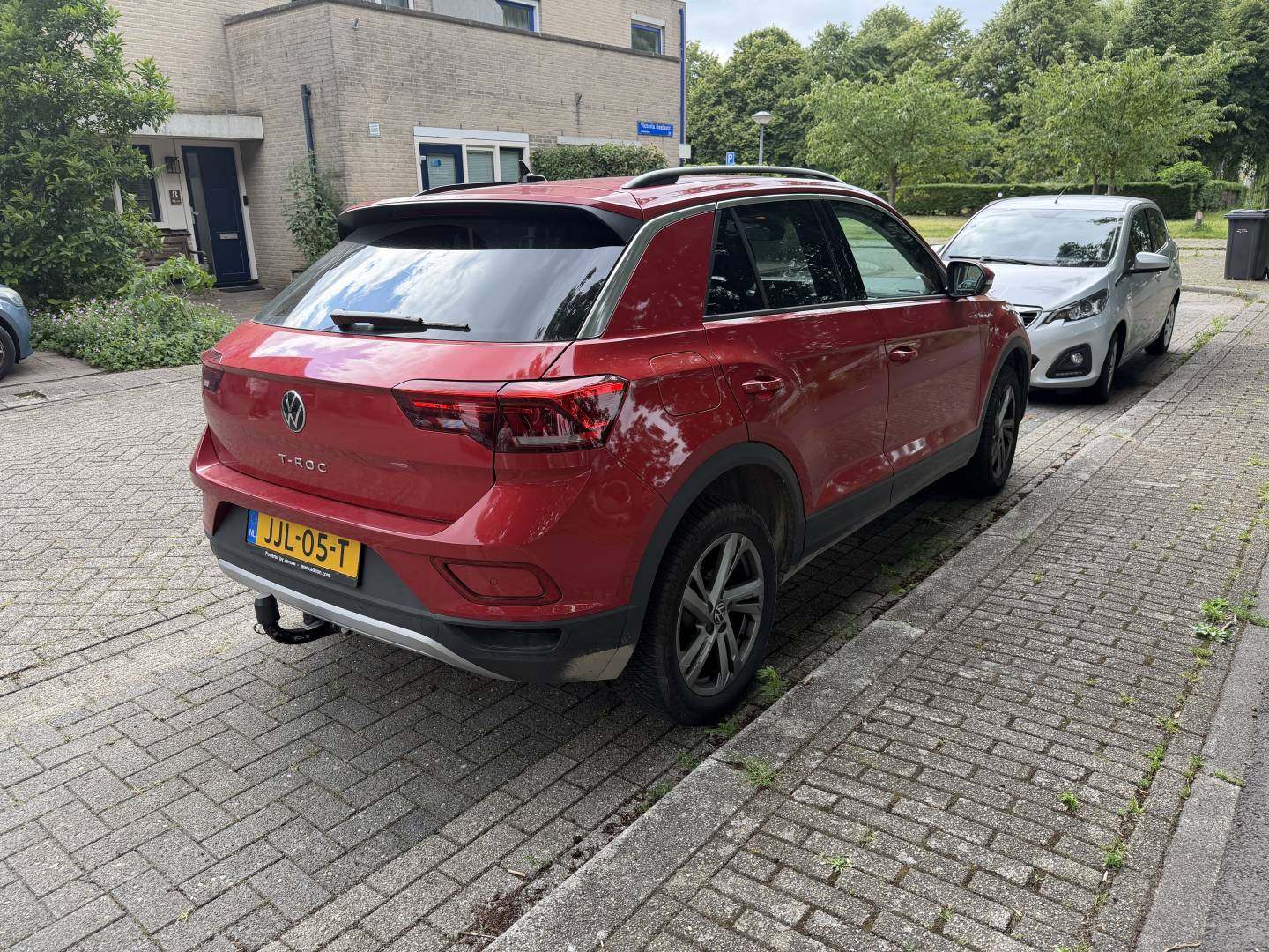 Volkswagen T-Roc 2.jpg