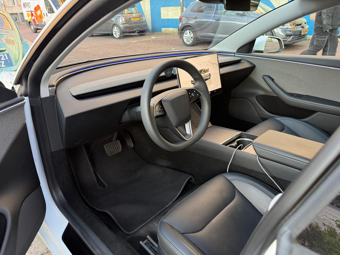 tesla1.jpg