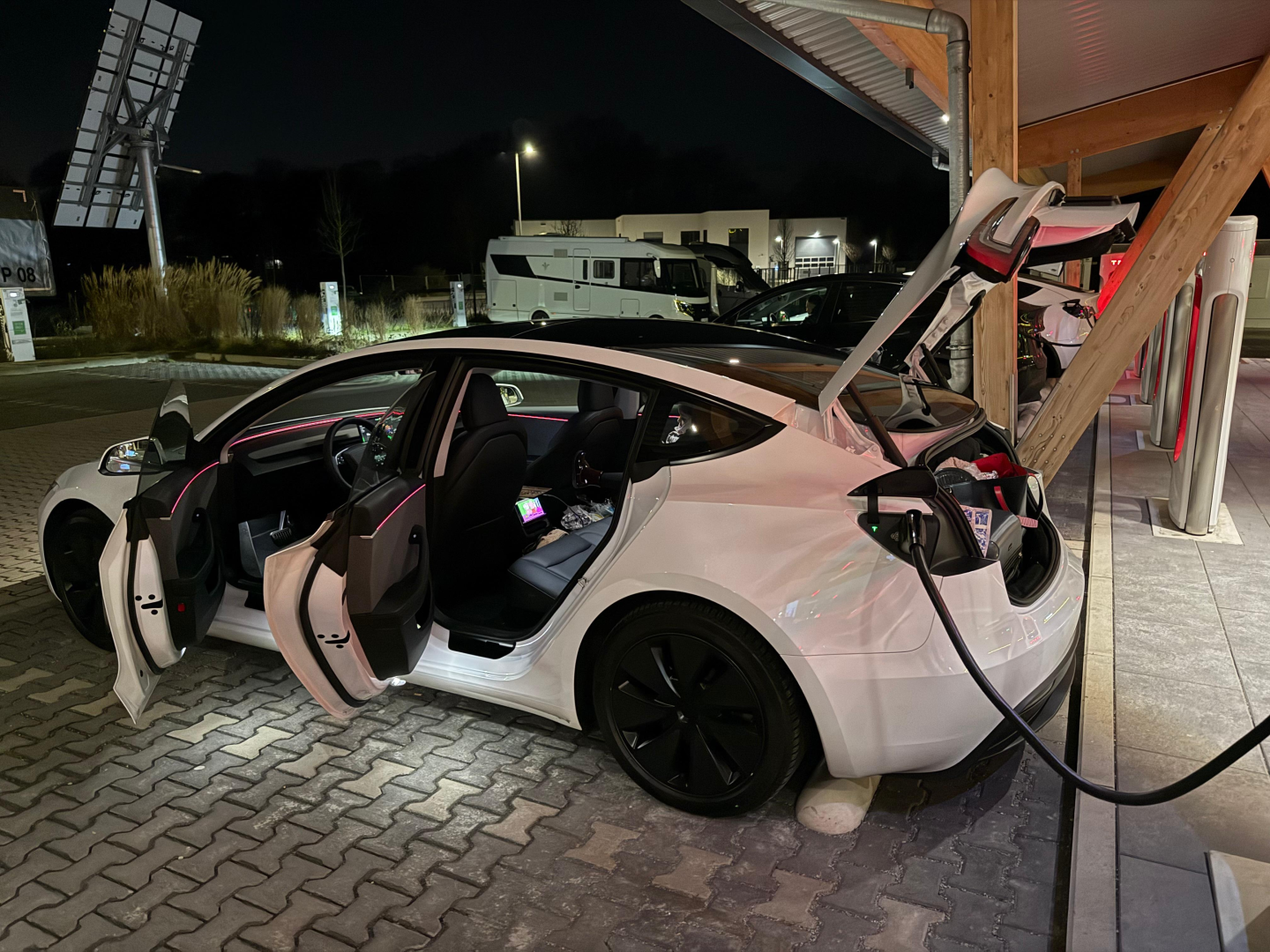 tesla2.jpg