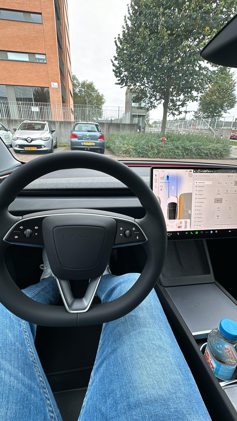 tesla3.jpg