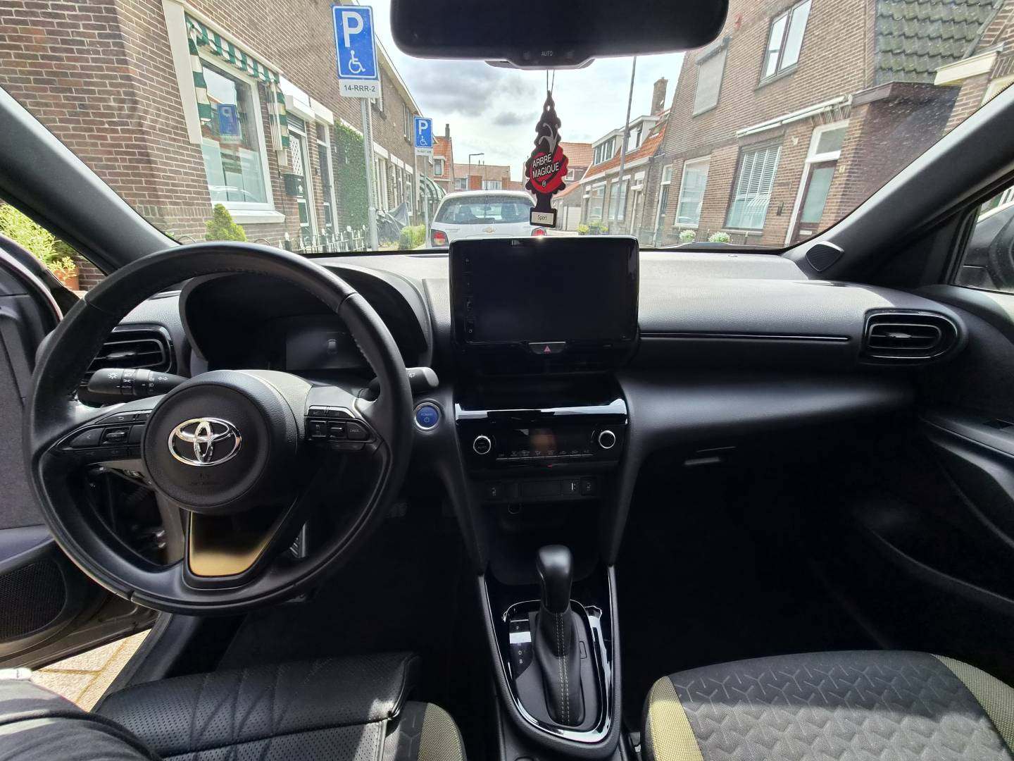 Yaris Cross 8.jpg