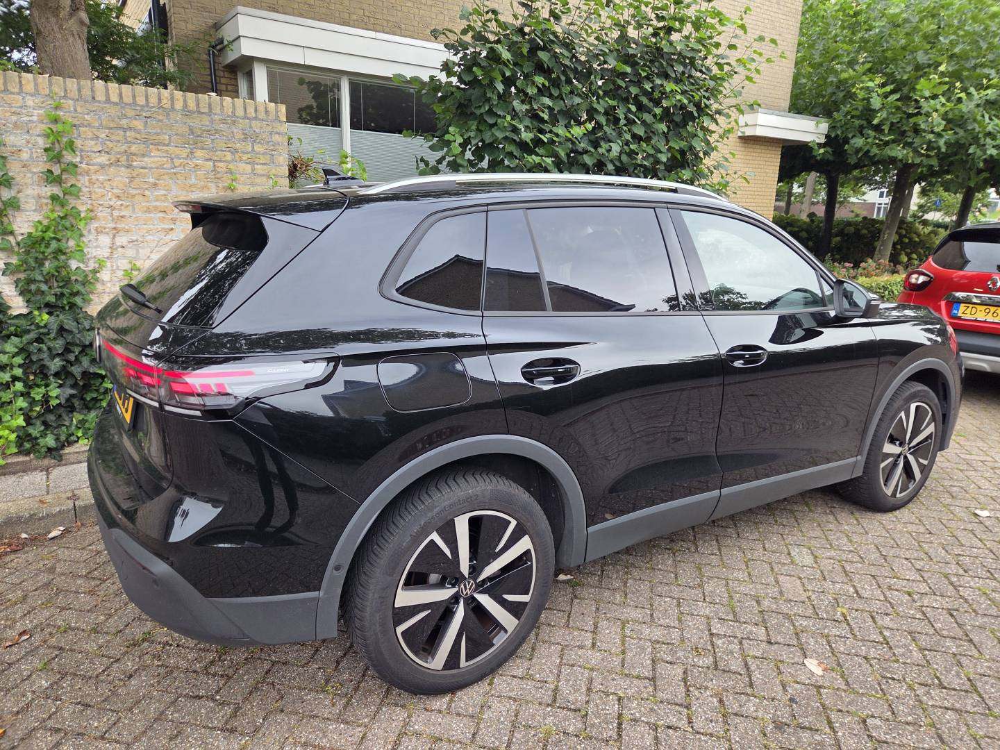 VW Tiguan Hybrid_3.jpg