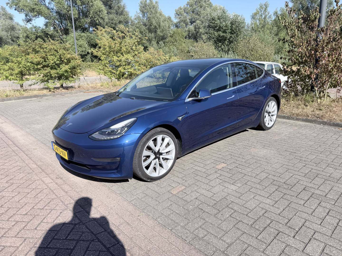 Tesla1.jpg