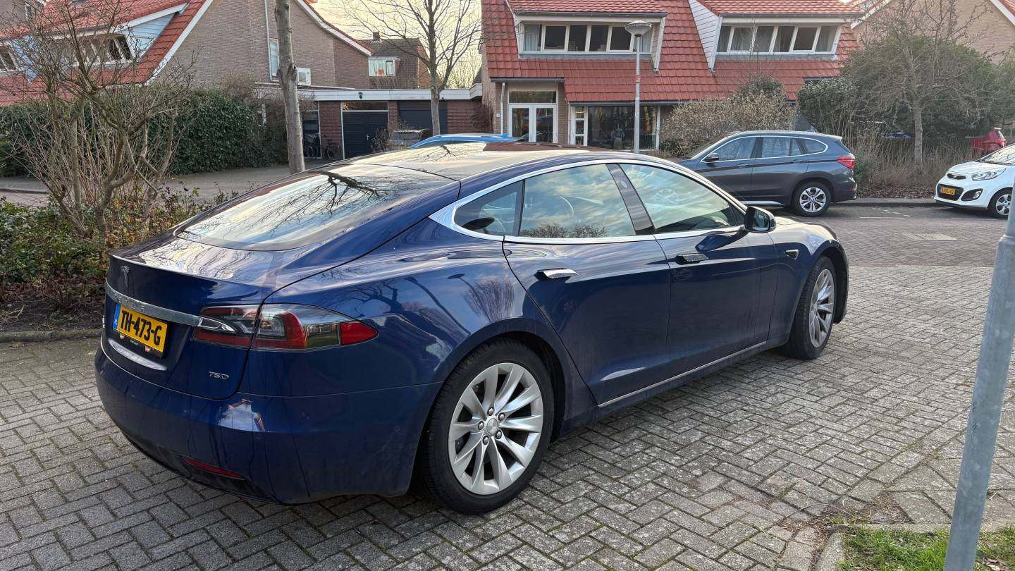 Auto rechts achter.jpeg