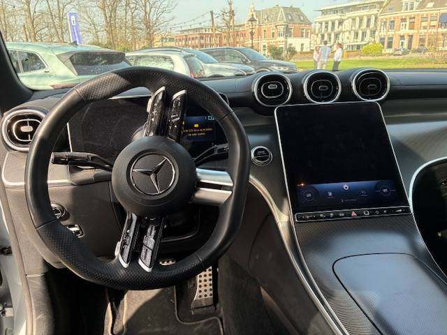 Foto dashboard.jpeg