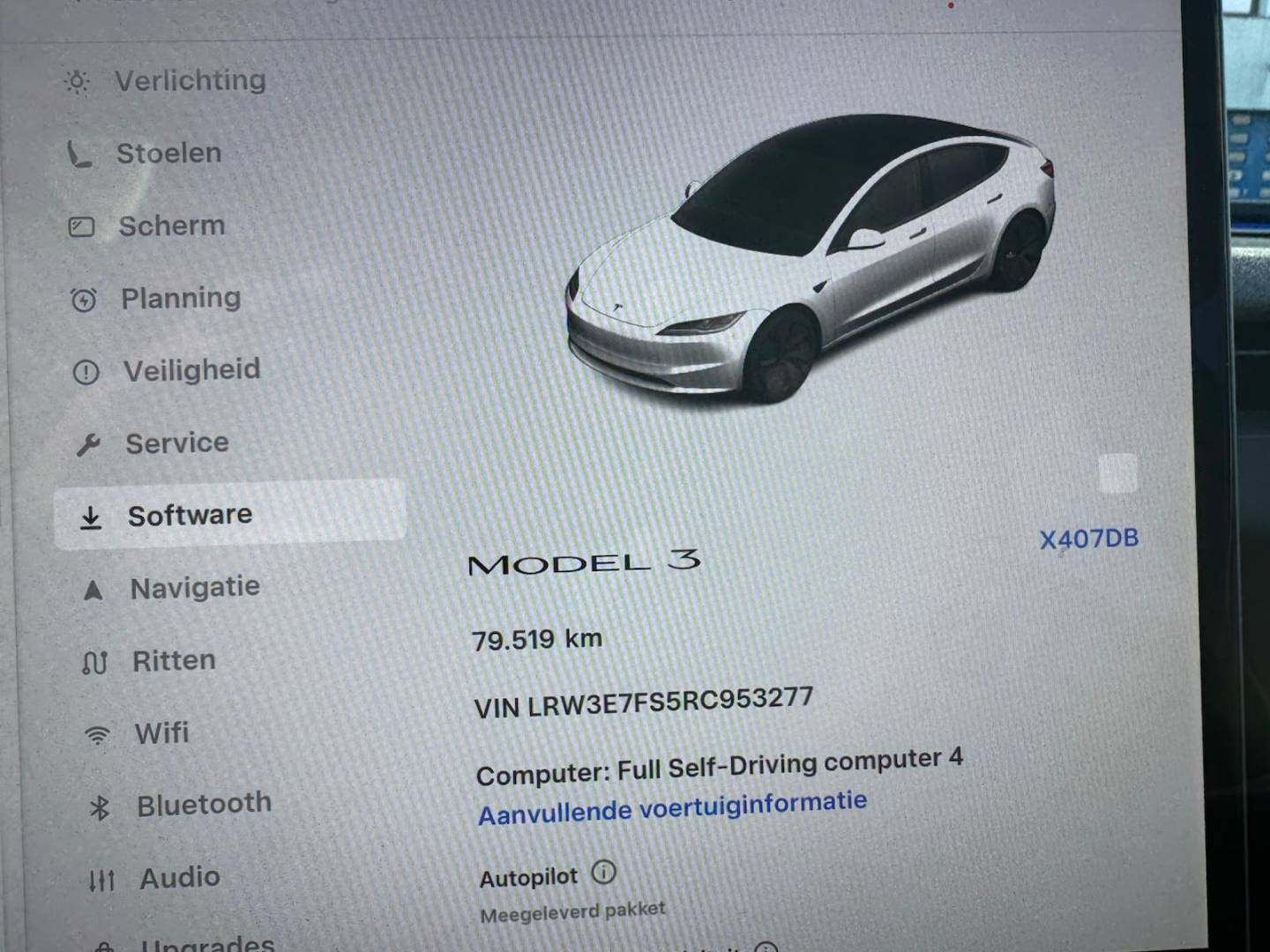Tesla Model 3_9.jpg