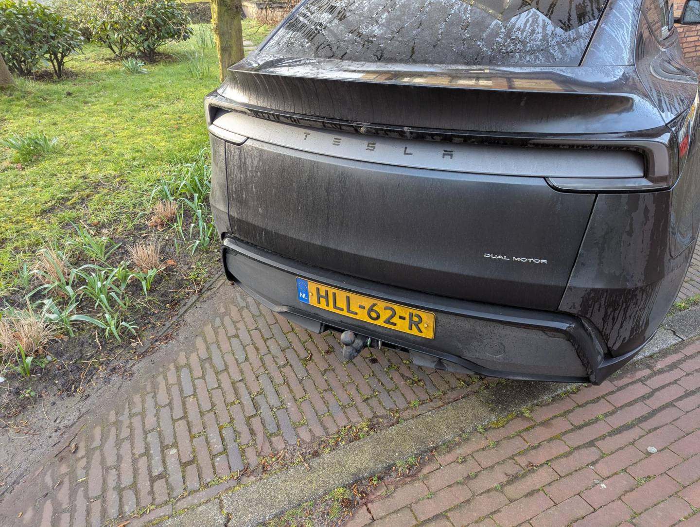 Achterkant met trekhaak.jpg