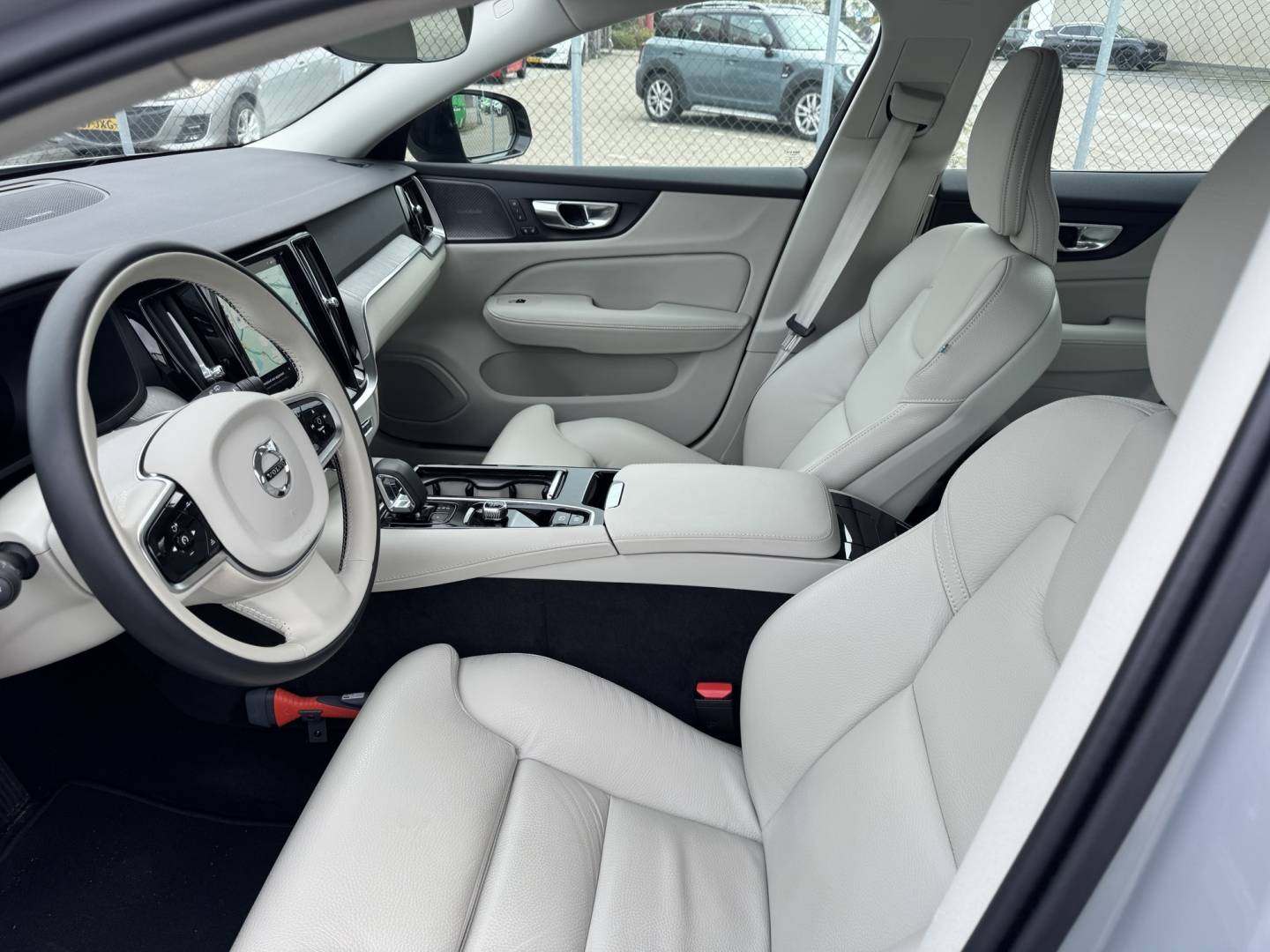 IMG_1665 Volvo V60.jpeg