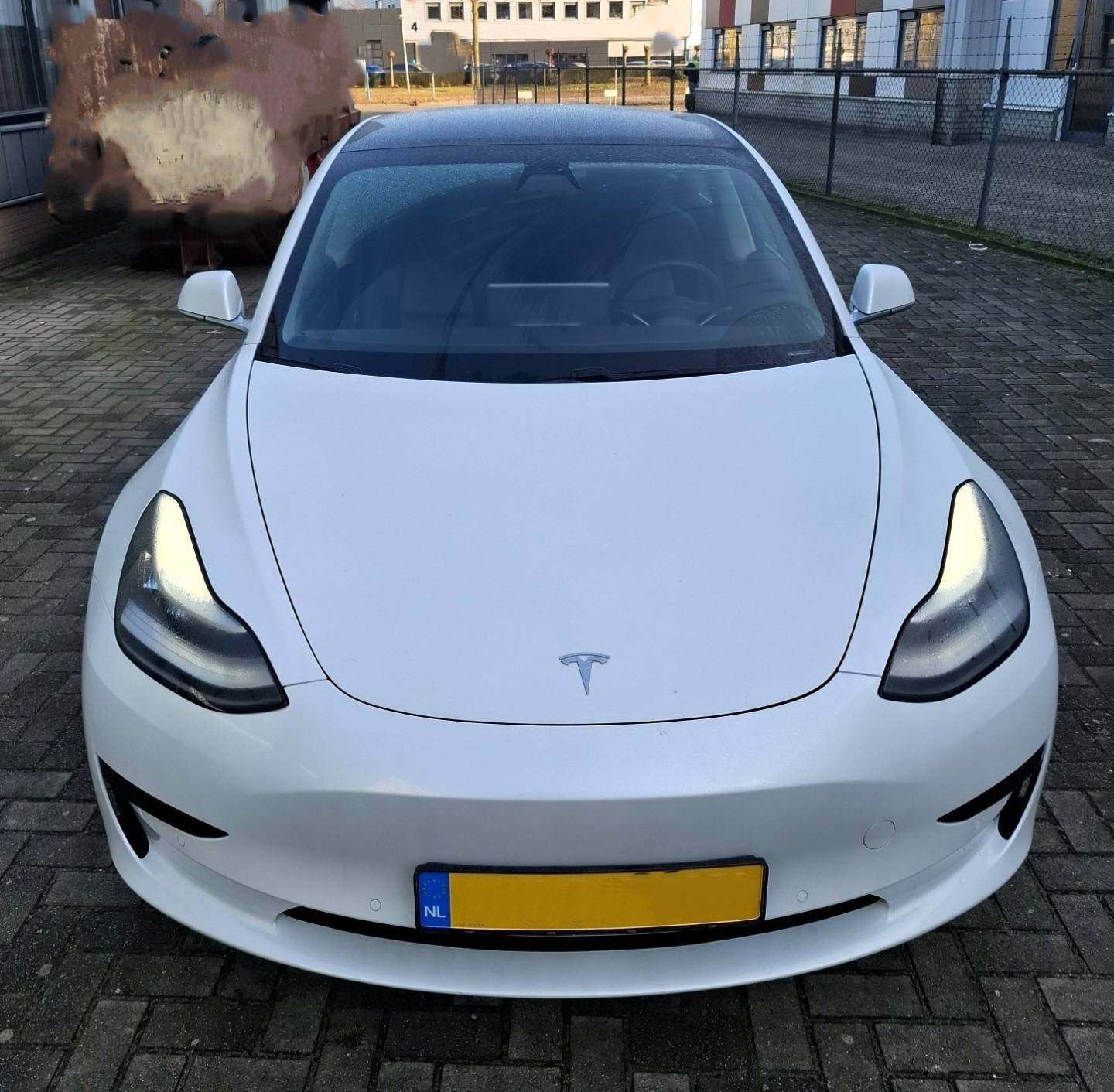 Auto voorzijde 1.jpg