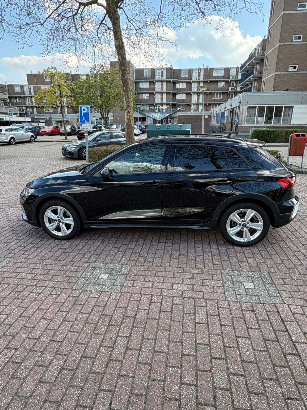 Foto linkerzijde.jpg