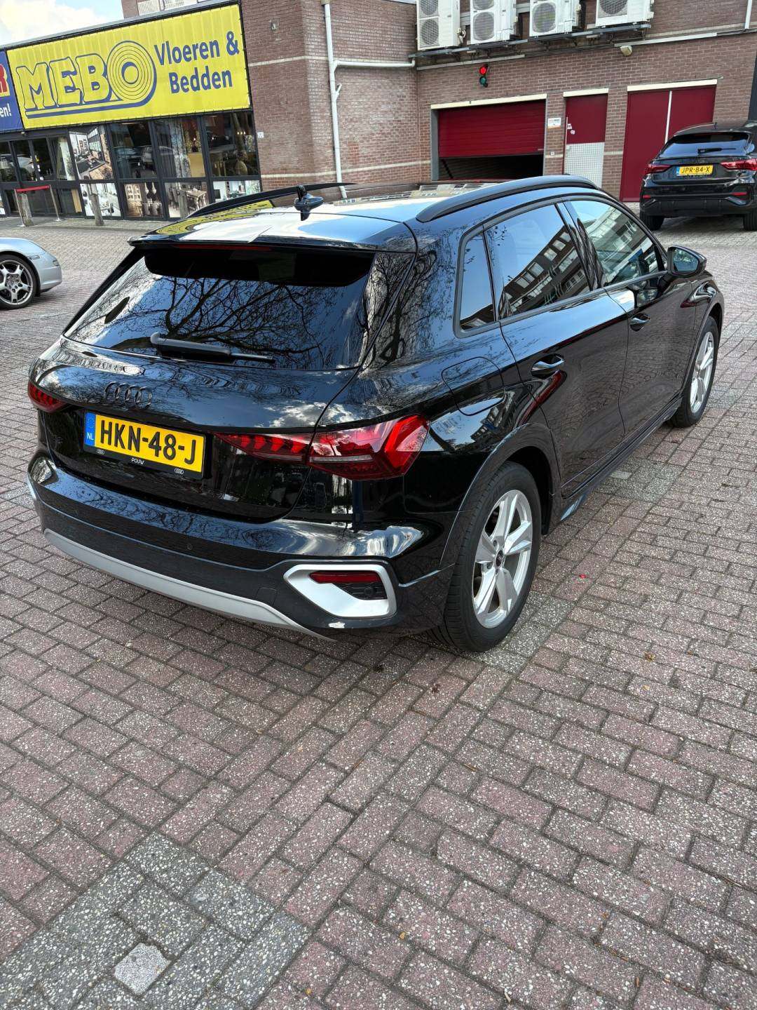 Foto rechtsachter.jpg