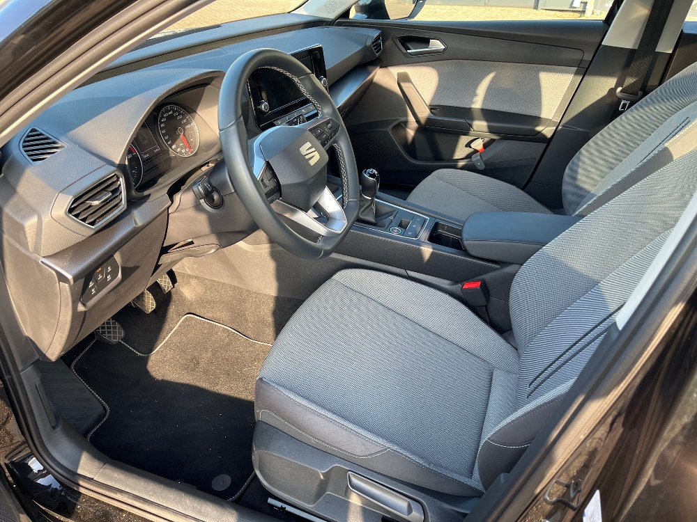 Seat_Leon_HB_X458PD_Ii3vskkL.png