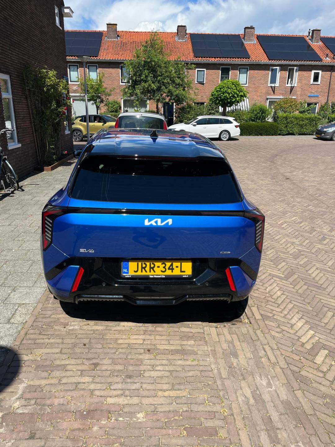 03KIA-EV4-back.jpeg