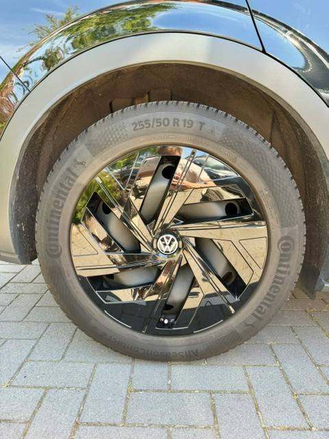 Volkswagen ID4-4.jpg