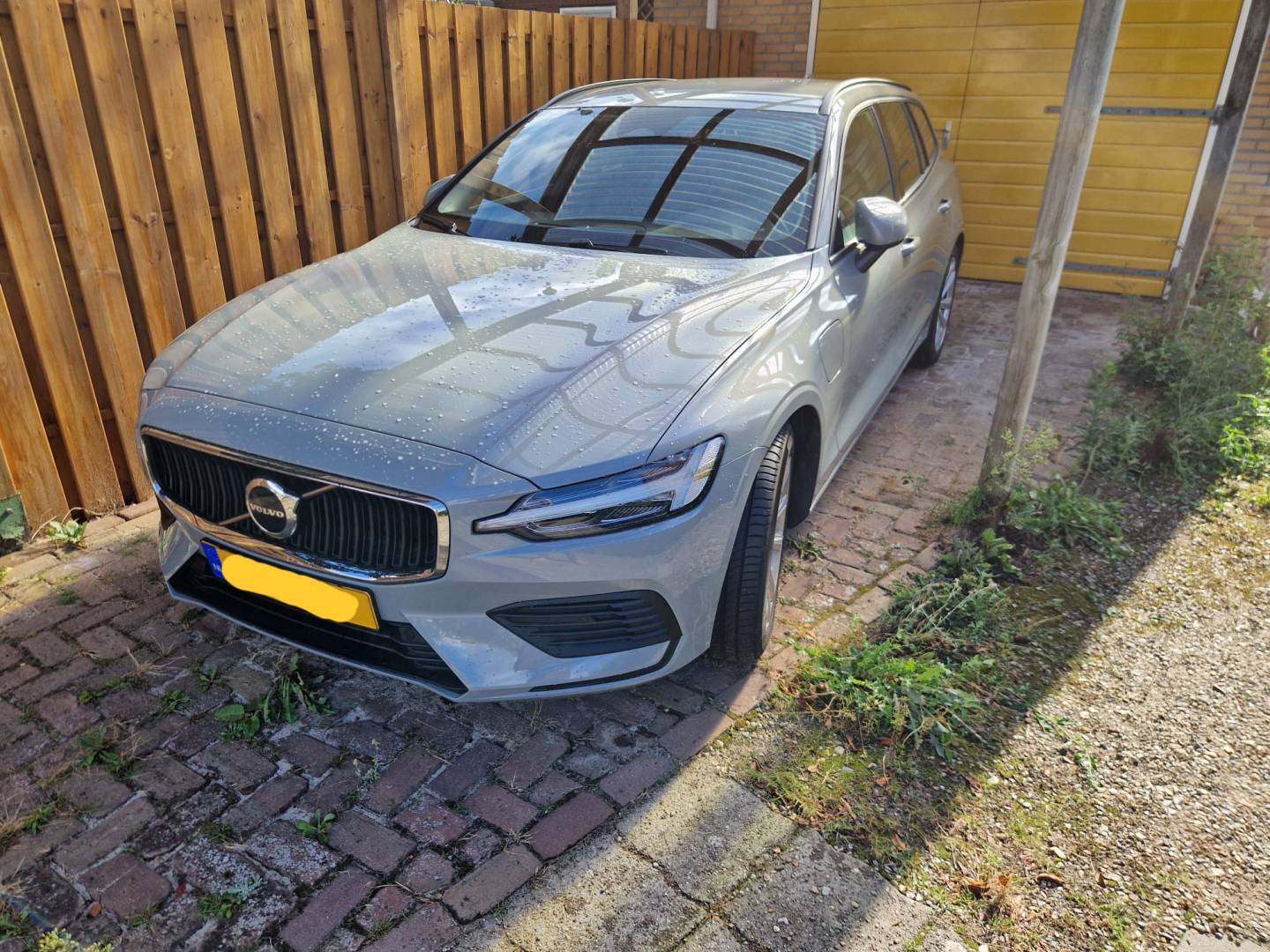 Volvo voor.jpeg