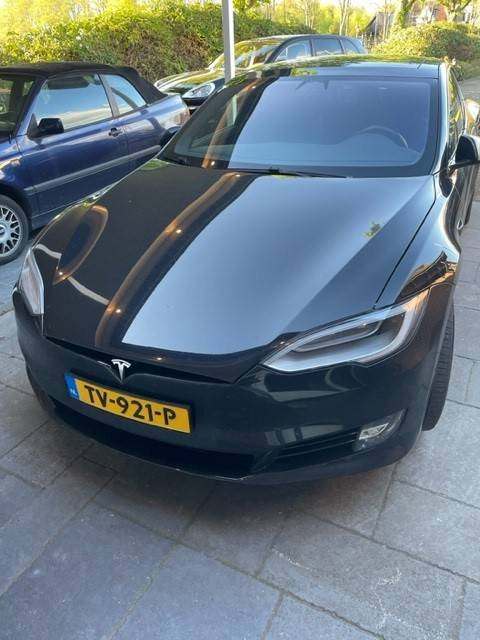 tesla1.jpg