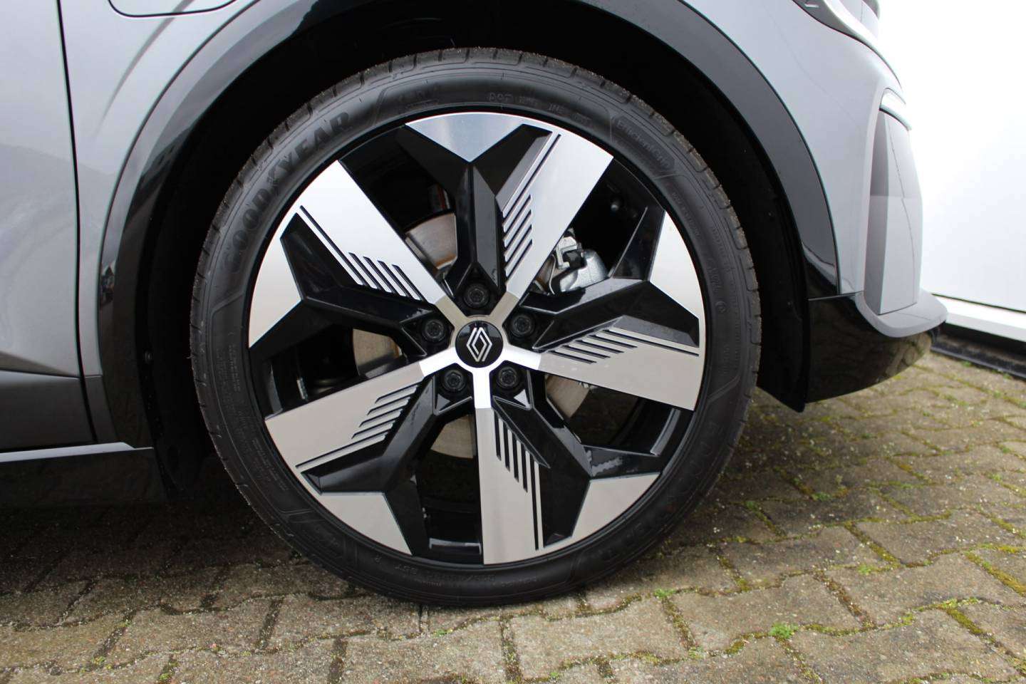 Megane-E-Tech-Gris (13).JPG