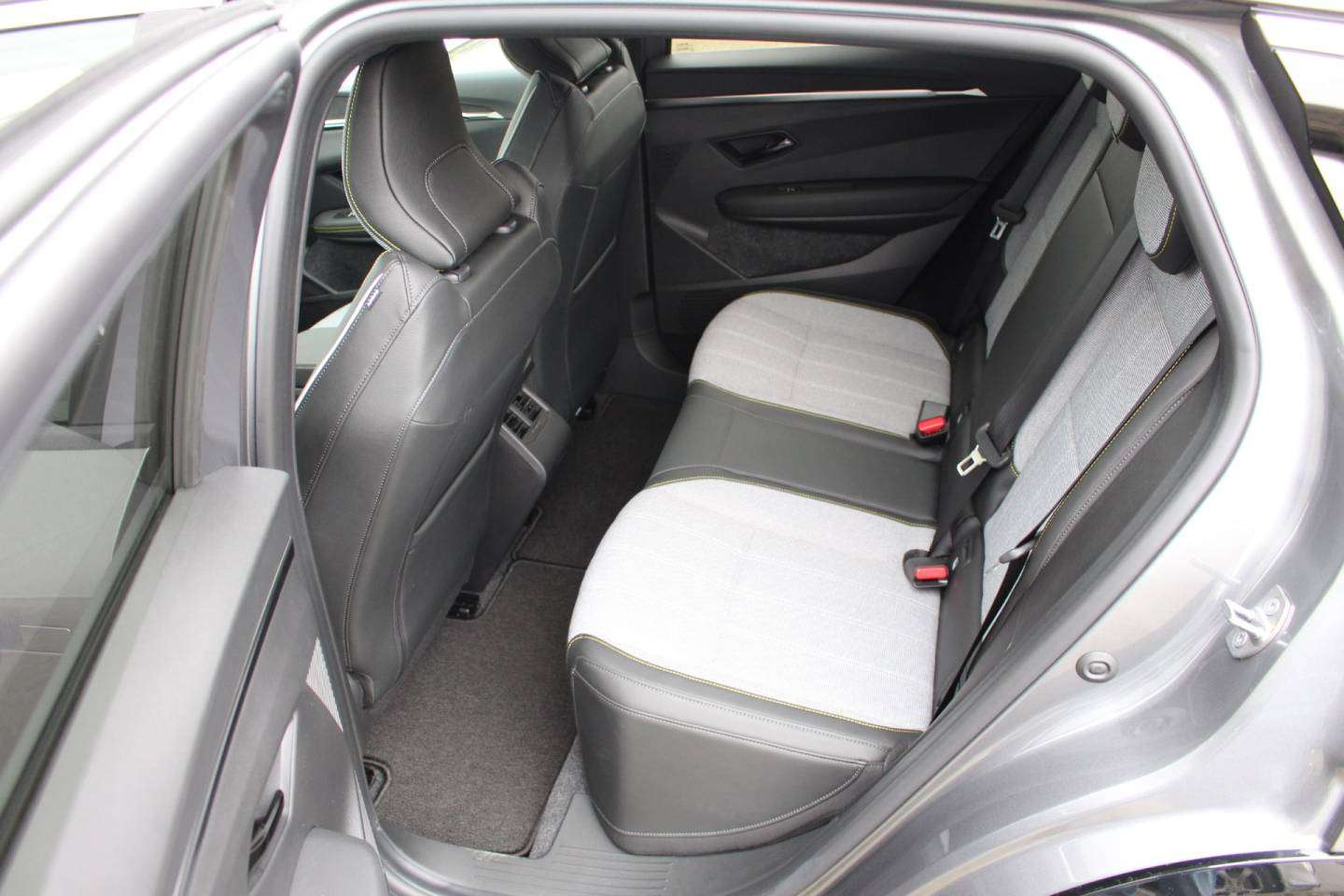Megane-E-Tech-Gris (8).JPG