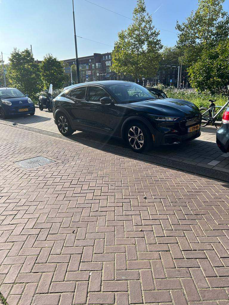 Auto2.jpg