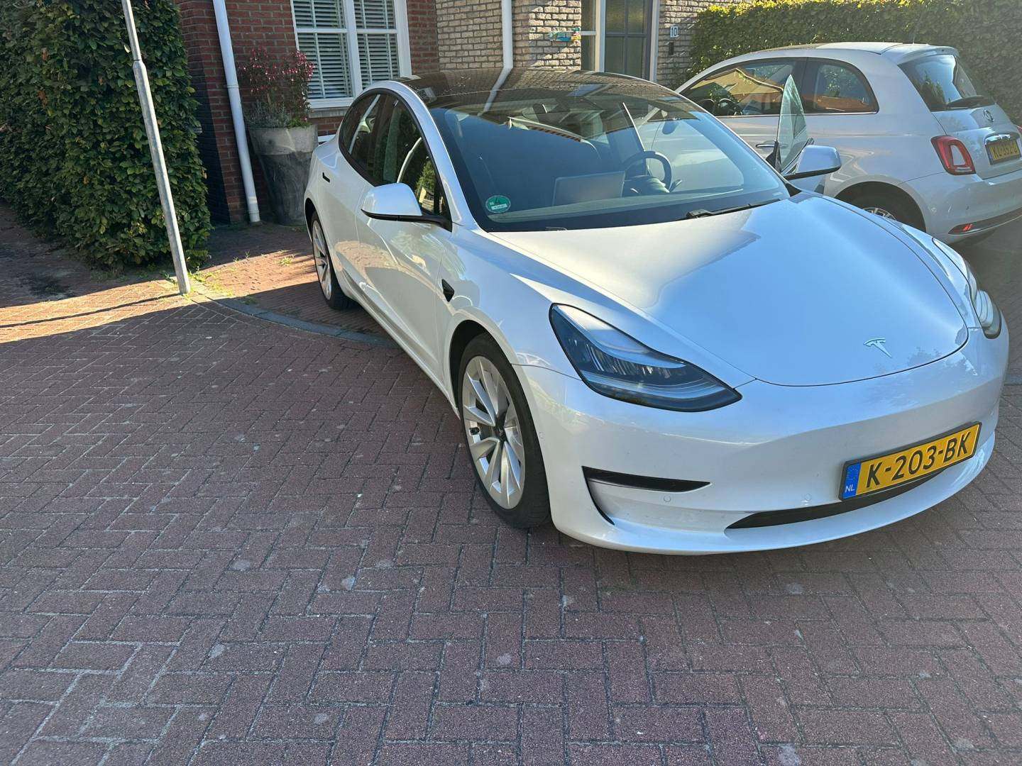 Tesla1.jpg