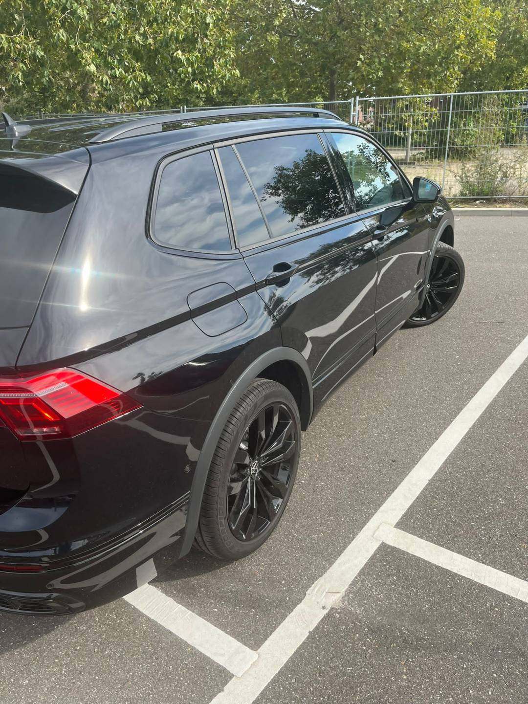 rechterzijde van achterzijde genomen.jpg