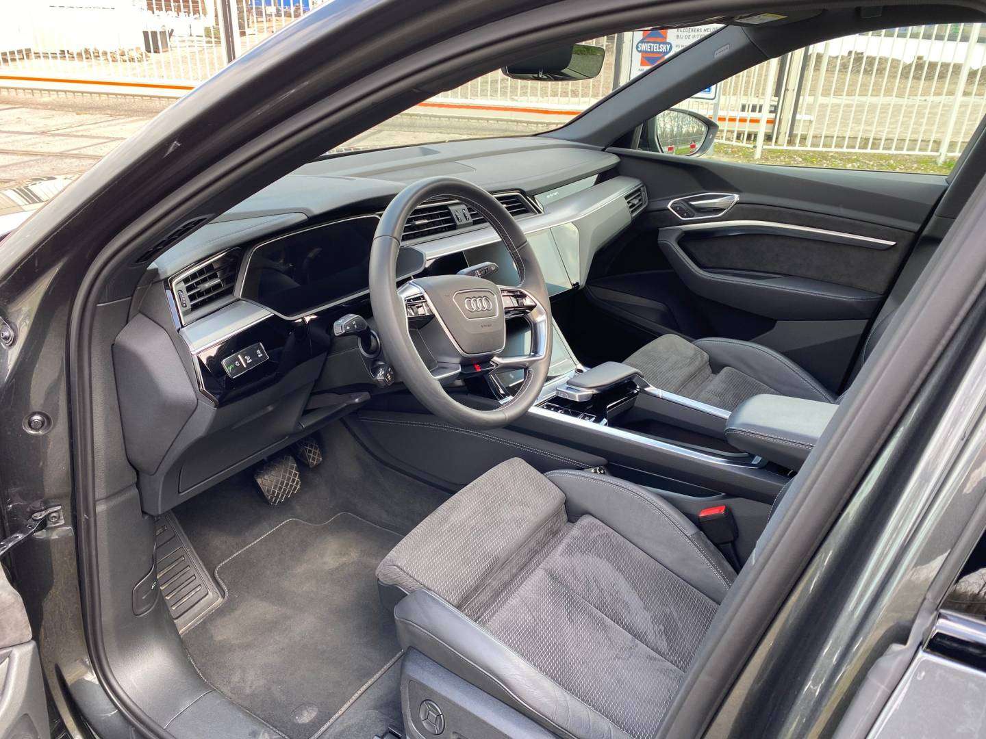 Audi-e-tron-5-leasecontract-laten-overnemen-leaseswap.jpeg