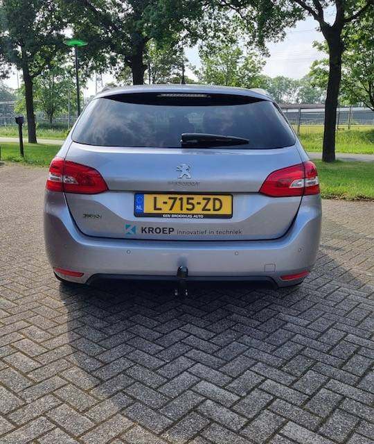 Peugeot 308 SW achter.jpg
